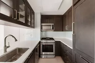 215 E 96th St, New York City, NY 10128 - Photo 6