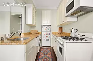 516 E 78th St, New York City, NY 10075 - Photo 4