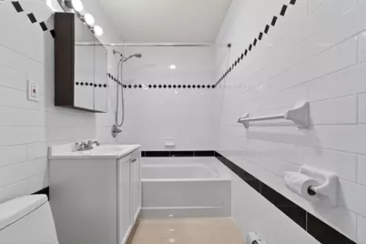 149-06 Northern Boulevard #501, New York City, NY 11354 - Photo 22