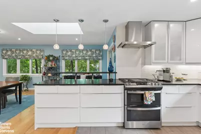 383 W 254th Street, New York City, NY 10471 - Photo 32