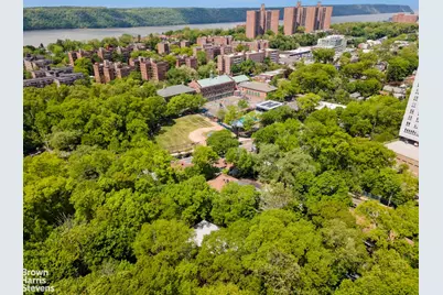 383 W 254th Street, New York City, NY 10471 - Photo 2