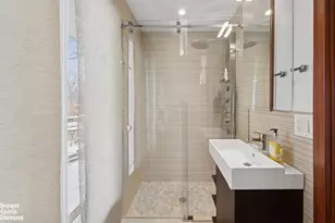 383 W 254th St, New York City, NY 10471 - Photo 34