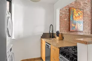 46 W 65th St, New York, NY 10023 - Photo 4