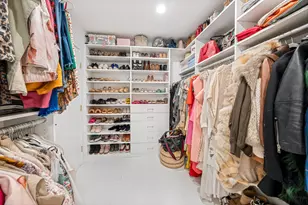 211 W 71st St, New York City, NY 10023 - Photo 8