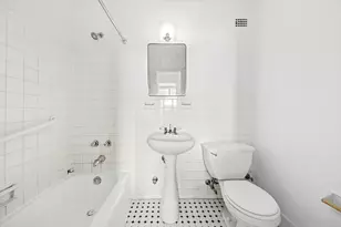 333 E 14th St, New York City, NY 10003 - Photo 4