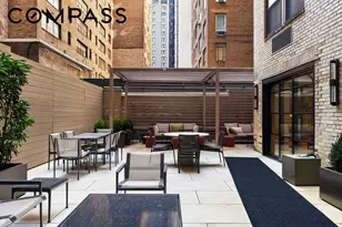 110 Central Park S, New York, NY 10019 - Photo 24