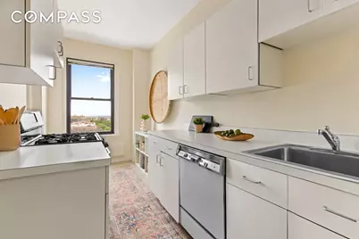 135 Eastern Parkway #11L, Brooklyn, NY 11238 - Photo 4