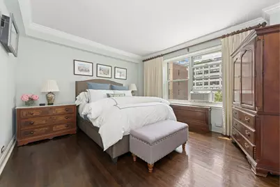 400 E 52nd Street #8G, New York City, NY 10022 - Photo 6