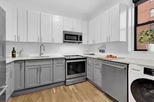 203 W 102nd St, New York City, NY 10025 - Photo 4