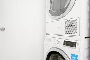 220 E 54th St, New York, NY 10022 - Photo 16