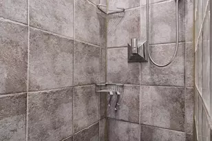 318 W 15th St, New York City, NY 10011 - Photo 10