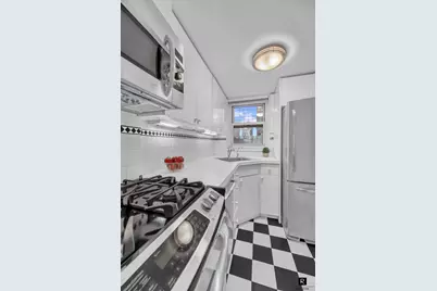 153 E 57th Street #21-B, New York City, NY 10022 - Photo 6
