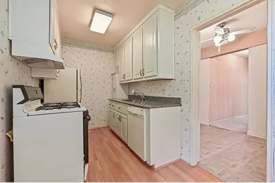 2727 Ocean Parkway #E-22, New York City, NY 11235 - Photo 12