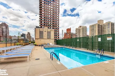 370 E 76th Street #A1002, New York City, NY 10021 - Photo 12