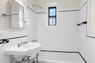 25-40 31st Ave, New York City, NY 11106 - Photo 8