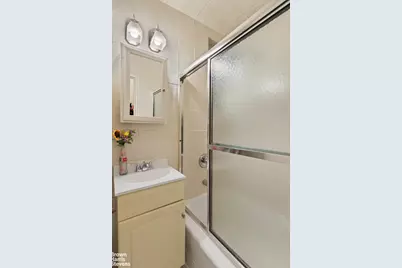 321 E 89th Street #2E, New York, NY 10128 - Photo 6