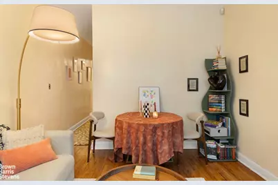 321 E 89th Street #2E, New York, NY 10128 - Photo 2