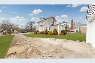 136-11 Brookville Boulevard, New York City, NY 11422 - Photo 26