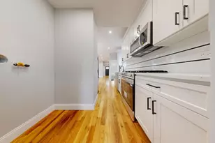 136-11 Brookville Blvd, New York City, NY 11422 - Photo 8