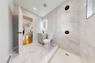 136-11 Brookville Blvd, New York City, NY 11422 - Photo 10