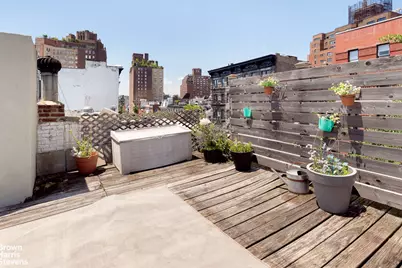 258 W 12th Street, New York City, NY 10014 - Photo 10