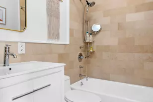 129B Degraw St, New York City, NY 11231 - Photo 8