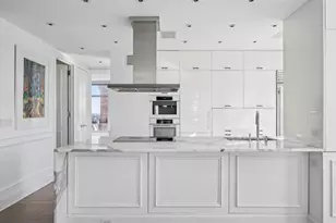 250 E 54th St, New York City, NY 10022 - Photo 4