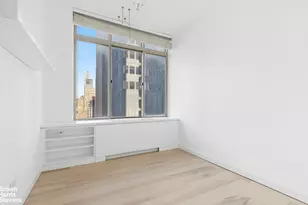 236 E 47th St, New York City, NY 10017 - Photo 8