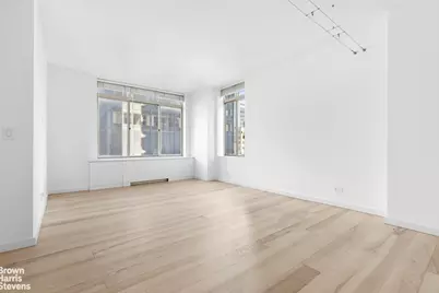 236 E 47th Street #16C, New York City, NY 10017 - Photo 2