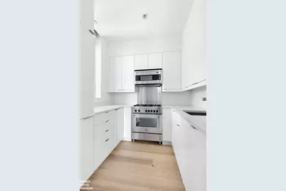 236 E 47th Street #16C, New York City, NY 10017 - Photo 8