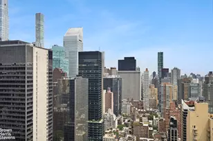 236 E 47th St, New York City, NY 10017 - Photo 14