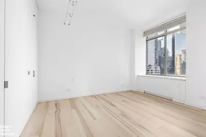 236 E 47th Street #16C, New York City, NY 10017 - Photo 12