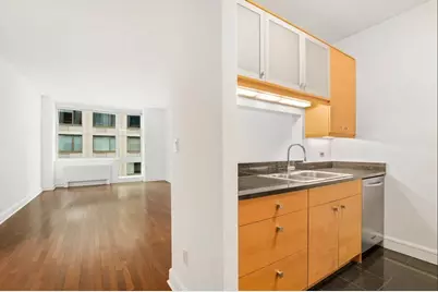 120 Riverside Boulevard #8V, New York City, NY 10069 - Photo 8