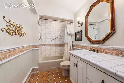 228 W 21st Street #4, New York City, NY 10011 - Photo 8