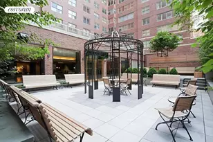 360 E 72nd St, New York City, NY 10021 - Photo 16
