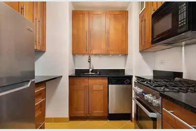 305 E 24th Street #9N, New York City, NY 10010 - Photo 2