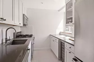 200 E 66th St, New York City, NY 10065 - Photo 2
