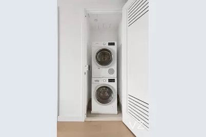 3 Court Square #5005, Long Island City, NY 11101 - Photo 6