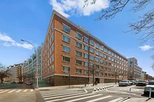 30-85 Vernon Blvd, Astoria, NY 11102 - Photo 10