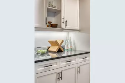 155 W 68th Street #1732, New York City, NY 10023 - Photo 4