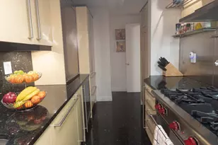 225 E 57th St, New York City, NY 10022 - Photo 10