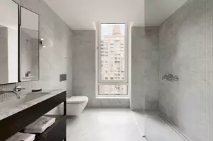 135 E 47th St, New York, NY 10017 - Photo 24