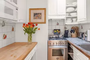 205 W 57th St, New York City, NY 10019 - Photo 6