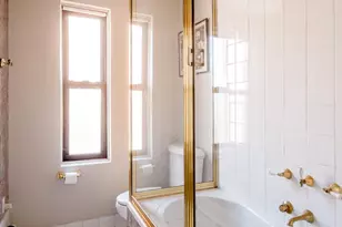 205 W 57th St, New York City, NY 10019 - Photo 4