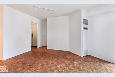 200 E 61st Street #17A, New York City, NY 10065 - Photo 8