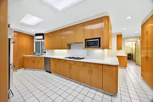 1125 Park Ave, New York City, NY 10128 - Photo 16