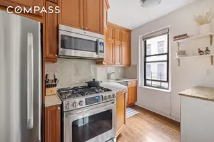 305 E 88th St, New York City, NY 10128 - Photo 8