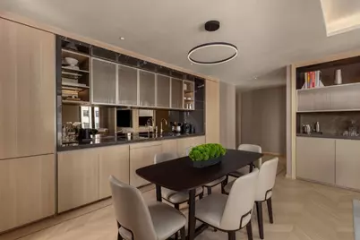 685 5th Avenue #19A, New York City, NY 10022 - Photo 4