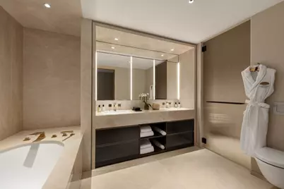 685 5th Avenue #8A, New York, NY 10022 - Photo 4