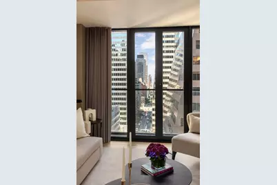 685 5th Avenue #8F, New York, NY 10022 - Photo 2